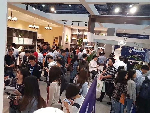 兔宝宝健康定制登陆广州定制家居展览会