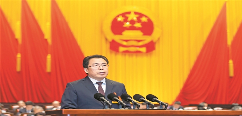 广州市十六届人大六次会议举行第二次全体会议